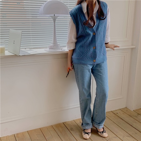 Korean Vintage V-Neck Knitted Sweater Vest - Blue - Picture 7 of 10